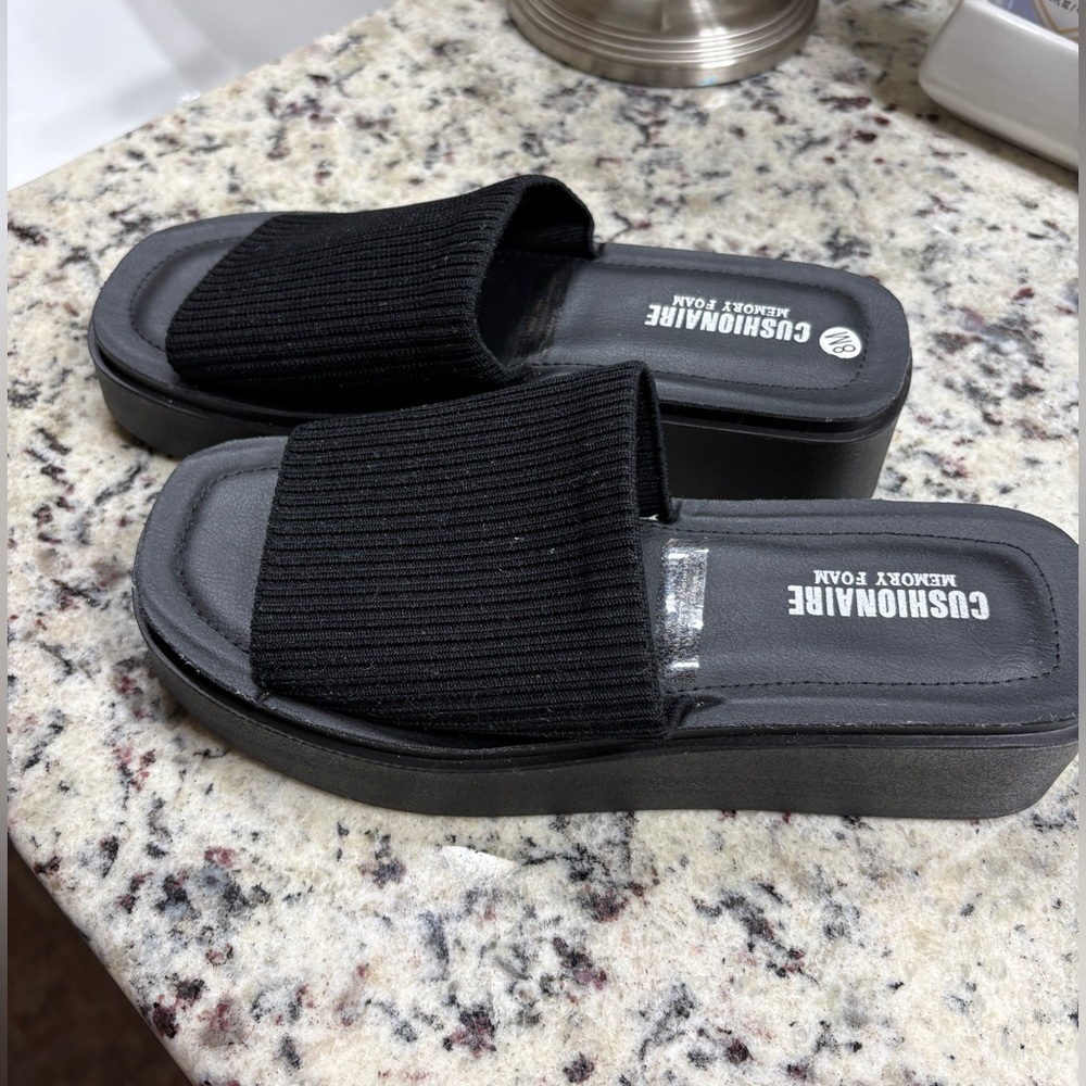 CUSHIONAIRE Black Women's Sandals
